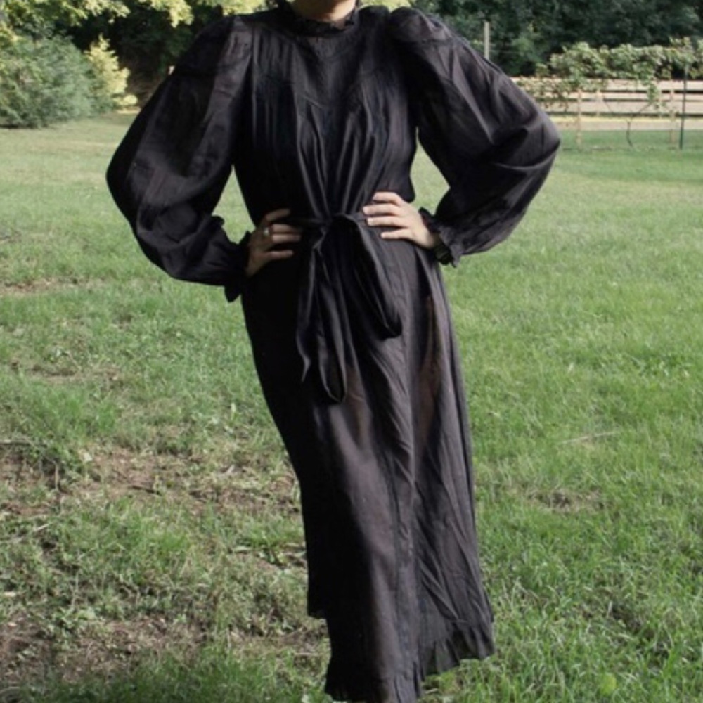 Doen Fraise dress in black M NWOT